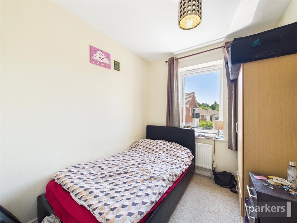 Regis Park Road, Berkshire RG6 - View 6