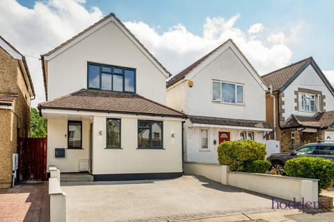 3 bedroom detached house for sale, Bourneside Road, Addlestone, Surrey, KT15