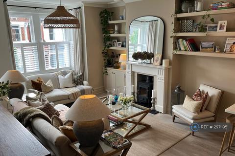 2 bedroom maisonette to rent, Killyon Road, London, SW8