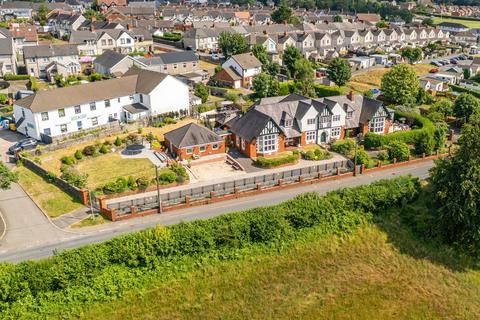 7 bedroom cottage for sale, Penrhiw Terrace, Blackwood NP12