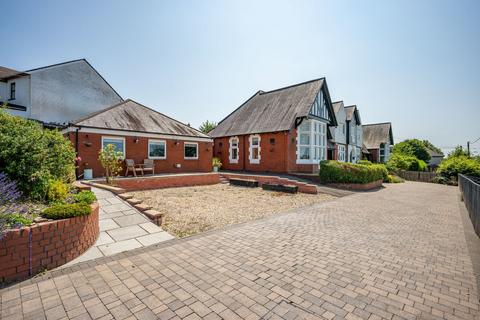 7 bedroom cottage for sale, Penrhiw Terrace, Blackwood NP12