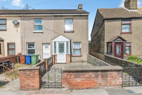 3 bedroom end of terrace house for sale, London Road, Grays, Essex, RM20