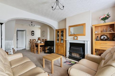 3 bedroom end of terrace house for sale, London Road, Grays, Essex, RM20