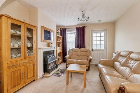 3 bedroom end of terrace house for sale, London Road, Grays, Essex, RM20