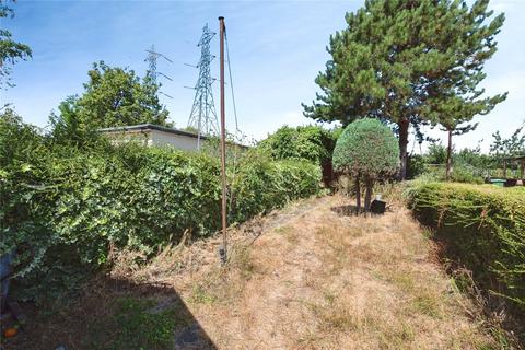 3 bedroom end of terrace house for sale, London Road, Grays, Essex, RM20
