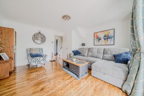 2 bedroom end of terrace house for sale, Milnrow, Ipswich, IP2