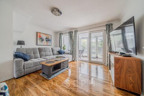 2 bedroom end of terrace house for sale, Milnrow, Ipswich, IP2