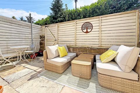 4 bedroom terraced house for sale, Glebe Avenue, Harrogate, HG2