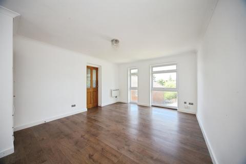 2 bedroom flat for sale, Elderberry Close, LUTON