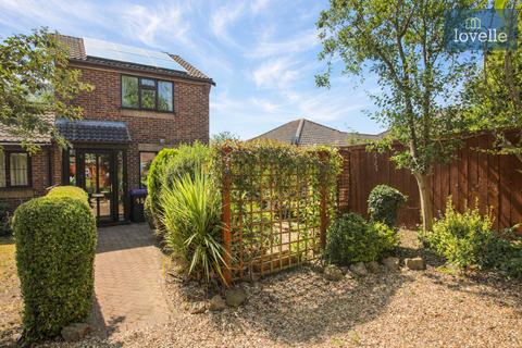 2 bedroom semi-detached house for sale, Alexander Drive, Louth, LN11