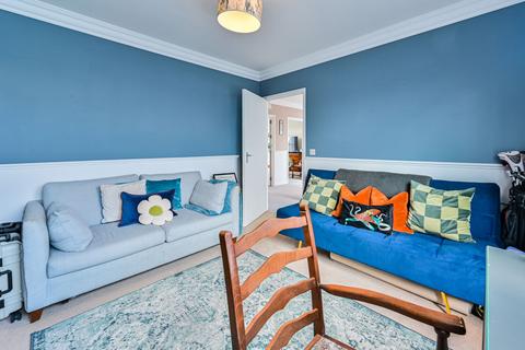 2 bedroom penthouse for sale, Bromyard House, East Acton, London, W3