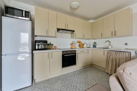 2 bedroom penthouse for sale, Bromyard House, East Acton, London, W3