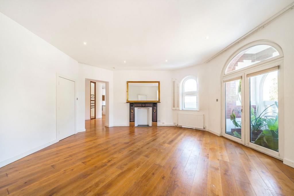 Apartment in London - View 2