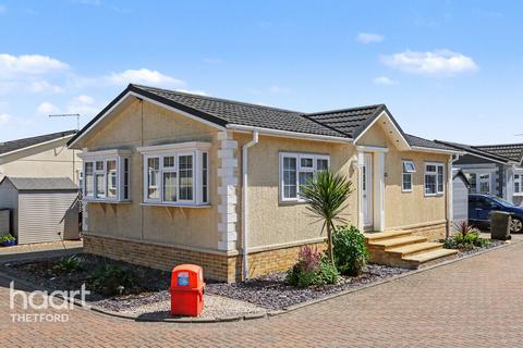 2 bedroom bungalow for sale, Rymer Court, Thetford