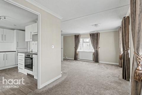 2 bedroom bungalow for sale, Rymer Court, Thetford