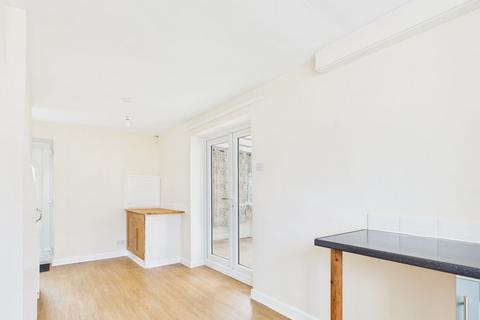 3 bedroom semi-detached house for sale, Dove Croft, Newark NG22