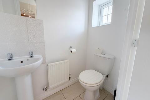 2 bedroom semi-detached house to rent, Cornflower Drive, Evesham WR11