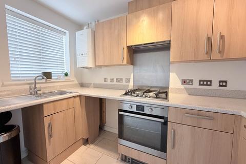 2 bedroom semi-detached house to rent, Cornflower Drive, Evesham WR11