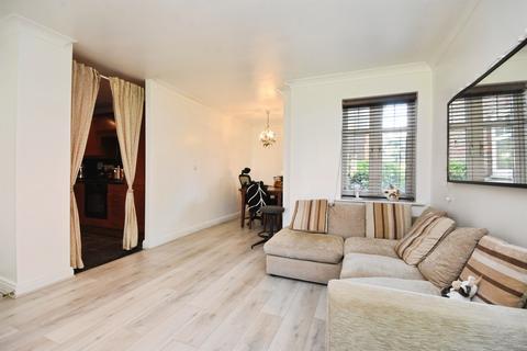 2 bedroom ground floor flat for sale, Academy Fields Road, Romford
