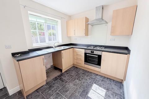 2 bedroom semi-detached house to rent, Basson Court, Evesham WR11