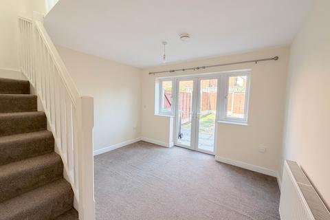 2 bedroom semi-detached house to rent, Basson Court, Evesham WR11