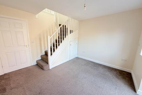 2 bedroom semi-detached house to rent, Basson Court, Evesham WR11