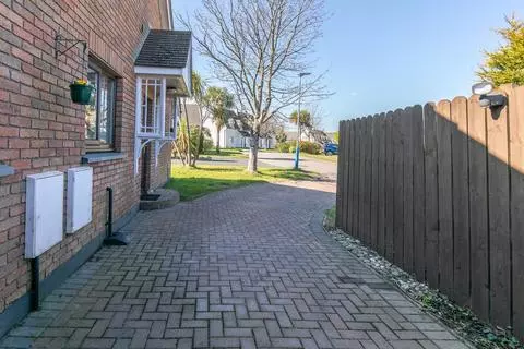 3 bedroom bungalow for sale - Bild 4