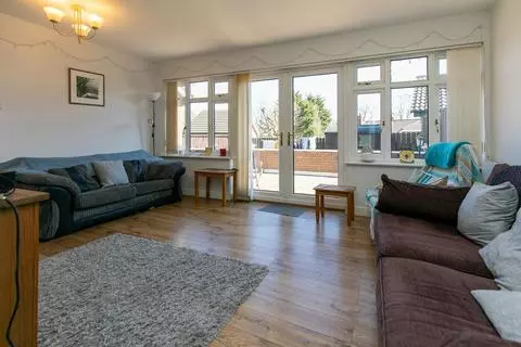 3 bedroom bungalow for sale - Bild 6