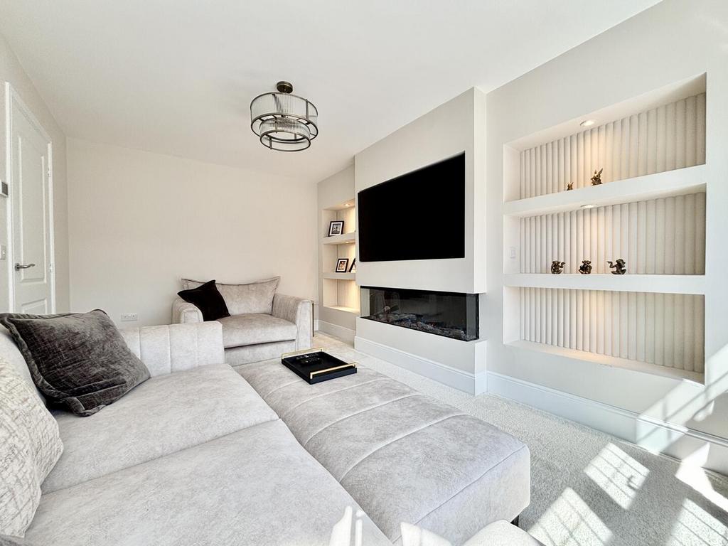 House in Leeds, West Yorkshire - View 3
