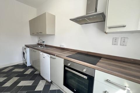 1 bedroom flat to rent, -64 Thanet Street, Chesterfield, S45