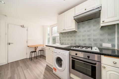 3 bedroom maisonette for sale, Dupree Road, Charlton
