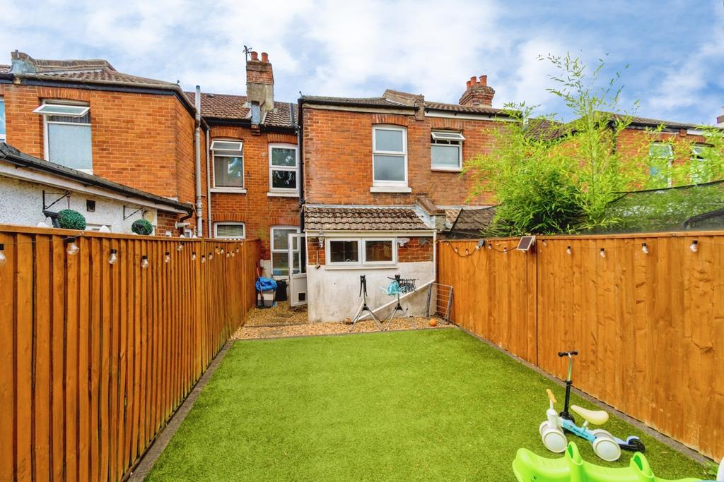 House in Southampton, Shirley Park - More
