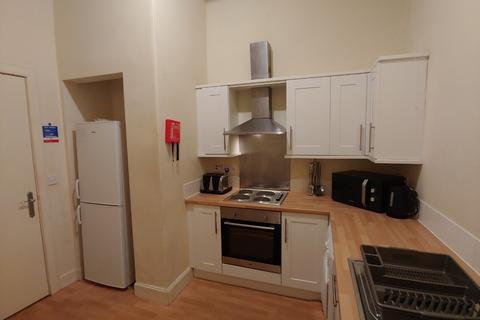 4 bedroom flat to rent, Wallace Street, Stirling, FK8