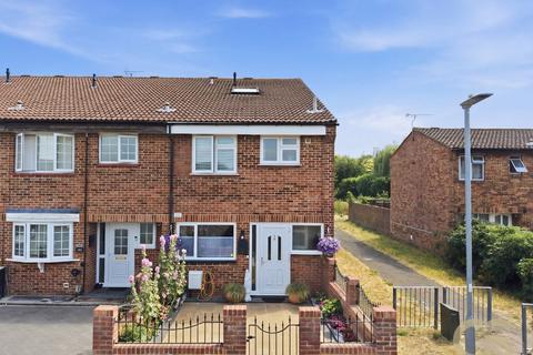 Cussons Close, Cheshunt,Hertfordshire, EN7 6JF