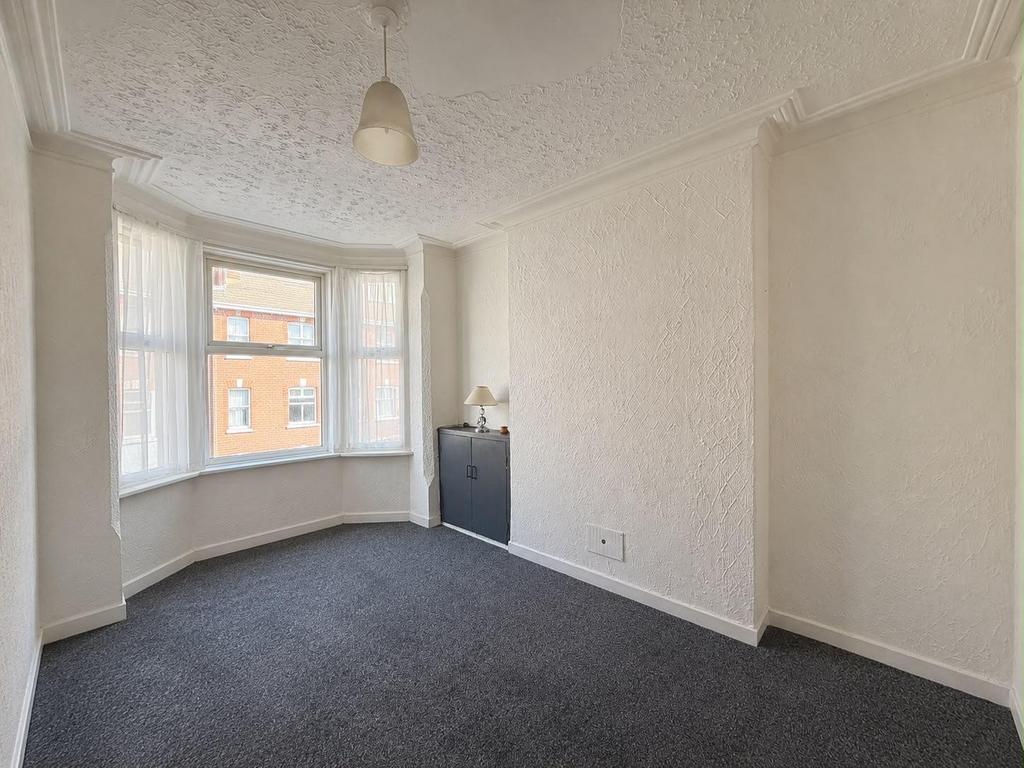 House in Nottingham, Nottinghamshire - View 2