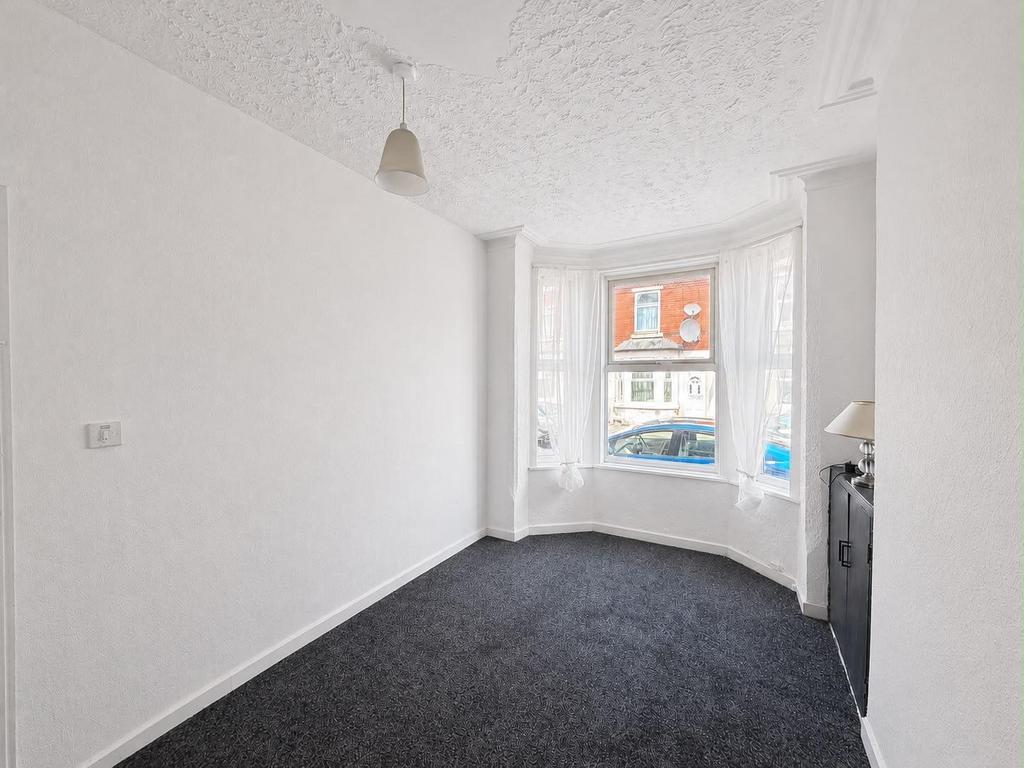 House in Nottingham, Nottinghamshire - View 3