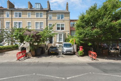 1 bedroom flat to rent, Friars Stile Road, Richmond, TW10