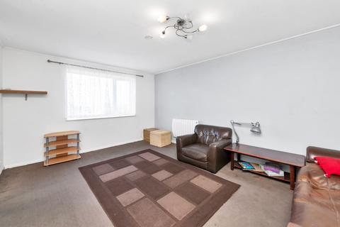 2 bedroom flat for sale, Tennyson Close, Royston SG8