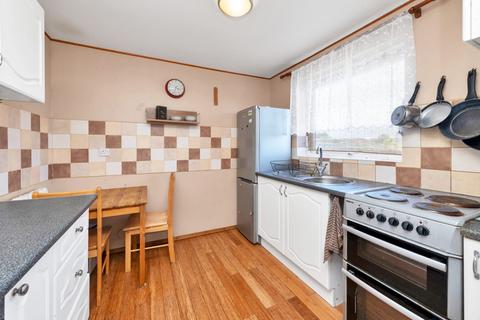 2 bedroom flat for sale, Tennyson Close, Royston SG8