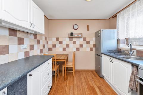 2 bedroom flat for sale, Tennyson Close, Royston SG8