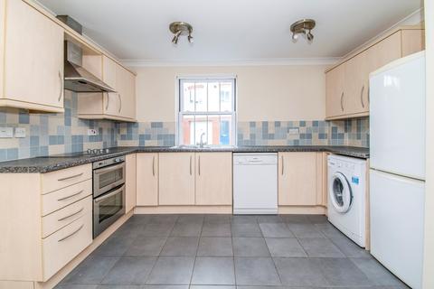 2 bedroom flat to rent, Fishergate, Norwich, NR3