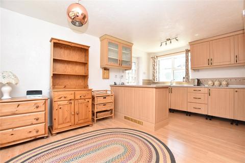 3 bedroom detached house for sale, Bruntcliffe Drive, Morley, Leeds, West Yorkshire