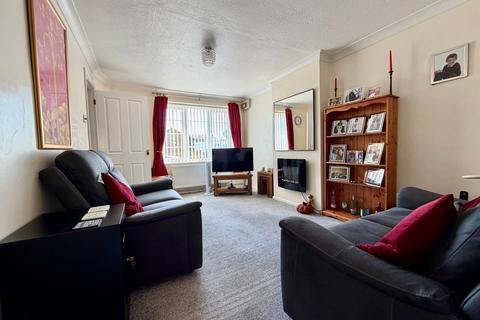 2 bedroom semi-detached house for sale, The Glade, Langley SO45