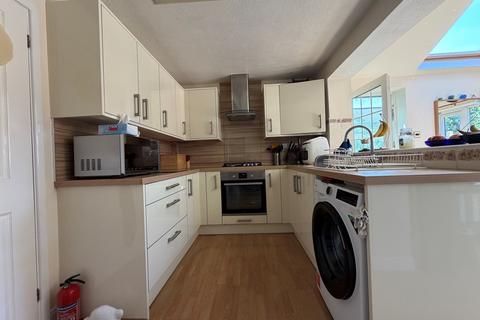 2 bedroom semi-detached house for sale, The Glade, Langley SO45