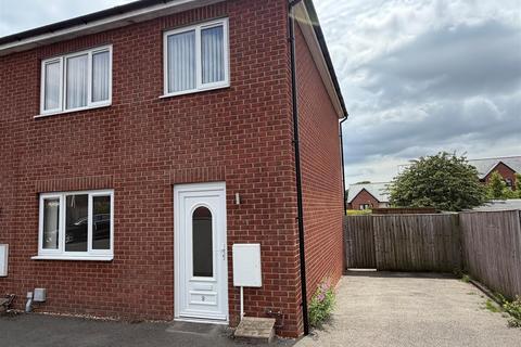3 bed terraced house for rent in Eastway, Eastfield, Scarborough