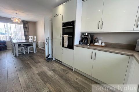 4 bedroom detached house for sale, Worcester Court, Tonyrefail, Porth, CF39
