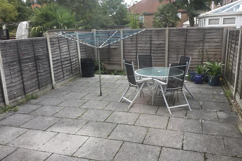 3 bedroom terraced house to rent, Northover, Bromley BR1