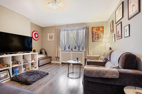 3 bedroom terraced house for sale, Castle View, Perth PH1