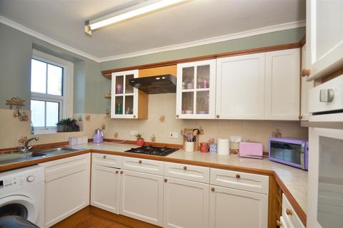 2 bedroom ground floor flat for sale, MINUTES FROM BEACH & TOWN AT RYDE