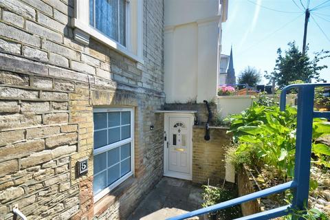 2 bedroom ground floor flat for sale, MINUTES FROM BEACH & TOWN AT RYDE